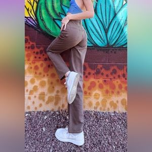 Brown 90’s boyfriend Pacsun jeans. 32inch inseam 24 waist and super flattering
